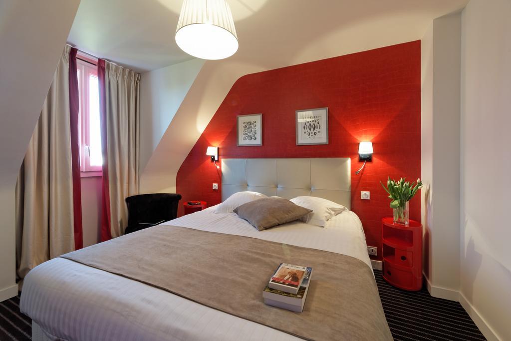 Hotel La Residence Des Artistes Roscoff Room photo