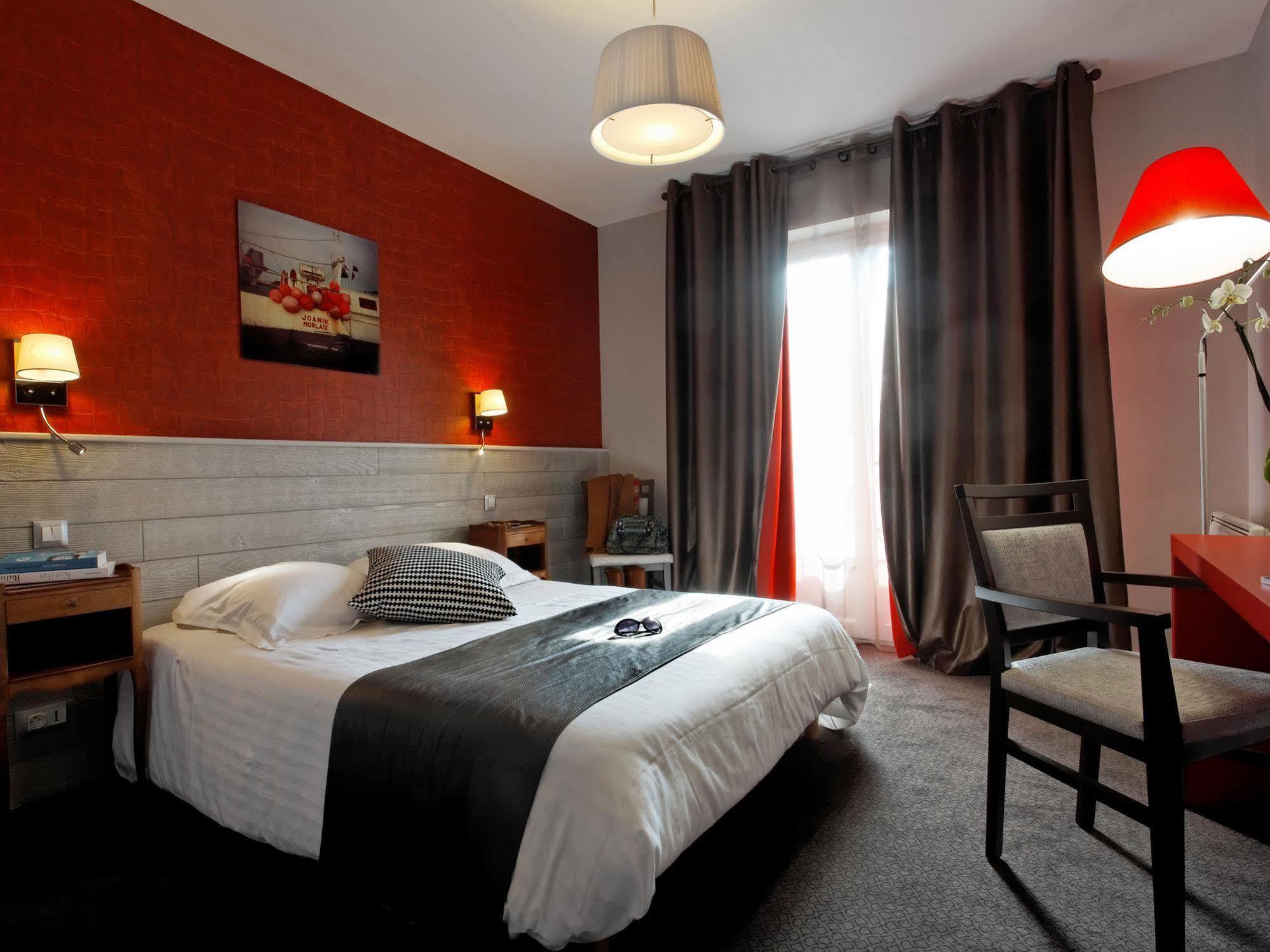 Hotel La Residence Des Artistes Roscoff Exterior photo